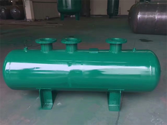 1679991473376569.jpeg 唐河唐河唐河蒸汽分气缸1.jpeg